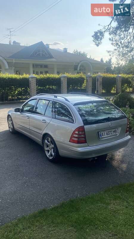 Універсал Mercedes-Benz C-Class 2004 в Києві фото 3 Універсал Mercedes-Benz C-Class 2004 в Києві
