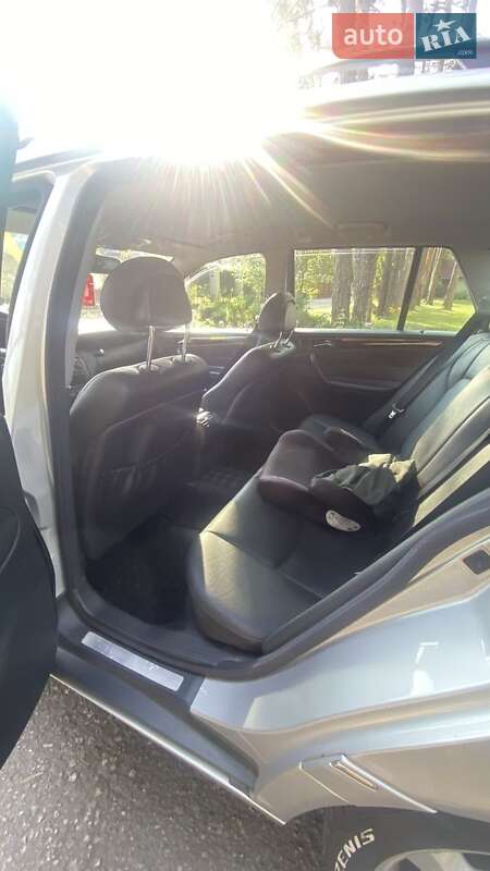 Універсал Mercedes-Benz C-Class 2004 в Києві фото 7 Універсал Mercedes-Benz C-Class 2004 в Києві
