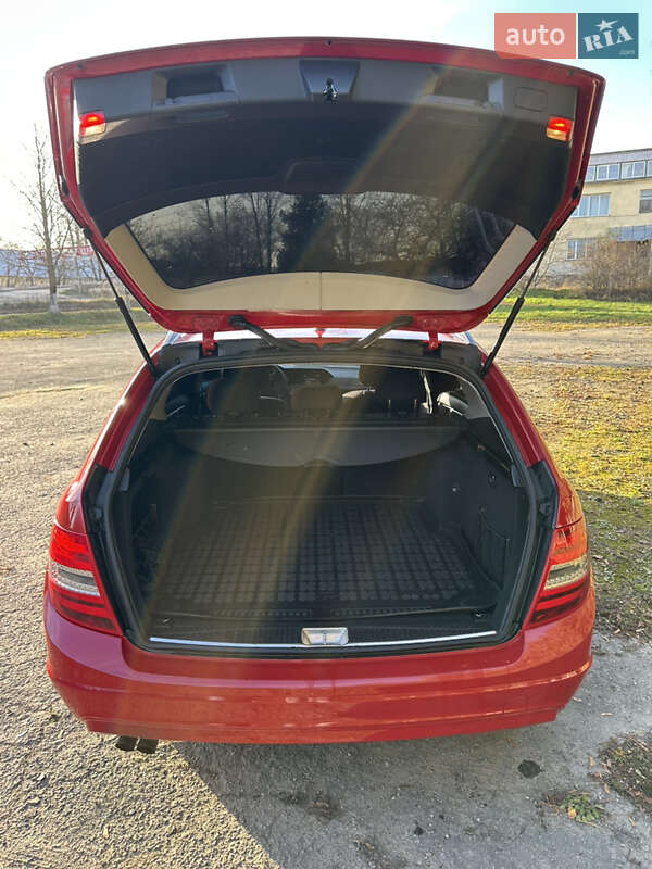 Універсал Mercedes-Benz C-Class 2012 в Надвірній