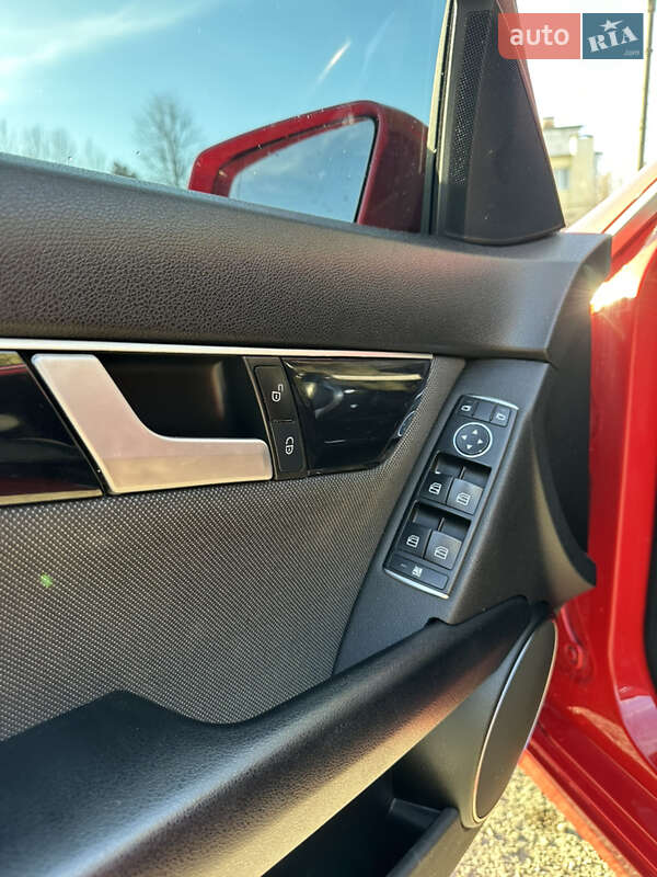 Універсал Mercedes-Benz C-Class 2012 в Надвірній