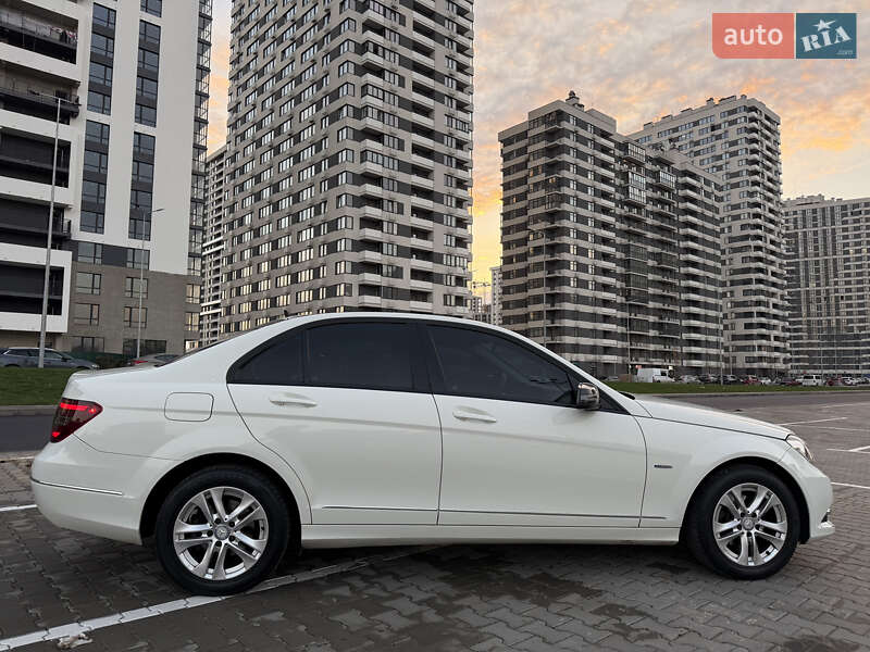 Седан Mercedes-Benz C-Class 2012 в Києві фото 3 Седан Mercedes-Benz C-Class 2012 в Києві