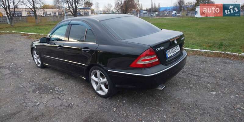 Седан Mercedes-Benz C-Class 2005 в Києві