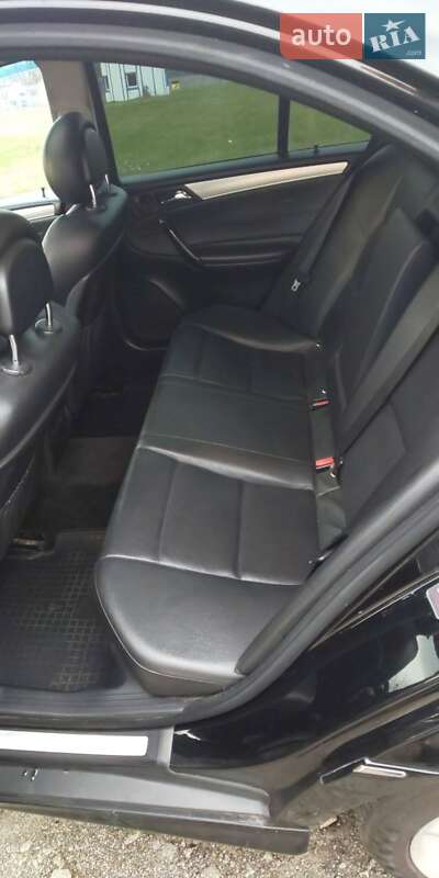 Седан Mercedes-Benz C-Class 2005 в Києві
