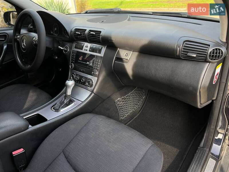 Седан Mercedes-Benz C-Class 2006 в Одессе фото 14 Седан Mercedes-Benz C-Class 2006 в Одессе