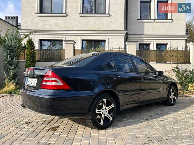 Седан Mercedes-Benz C-Class 2006 в Одессе фото 23 Седан Mercedes-Benz C-Class 2006 в Одессе