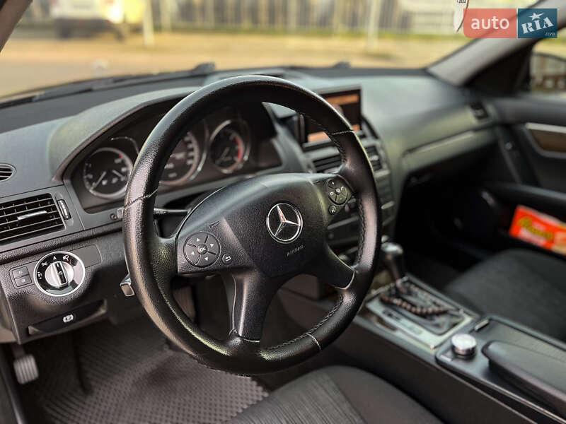 Универсал Mercedes-Benz C-Class 2011 в Черновцах фото 17 Универсал Mercedes-Benz C-Class 2011 в Черновцах