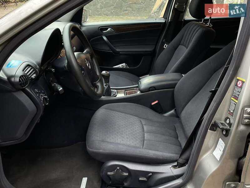 Універсал Mercedes-Benz C-Class 2004 в Луцьку фото 12 Універсал Mercedes-Benz C-Class 2004 в Луцьку