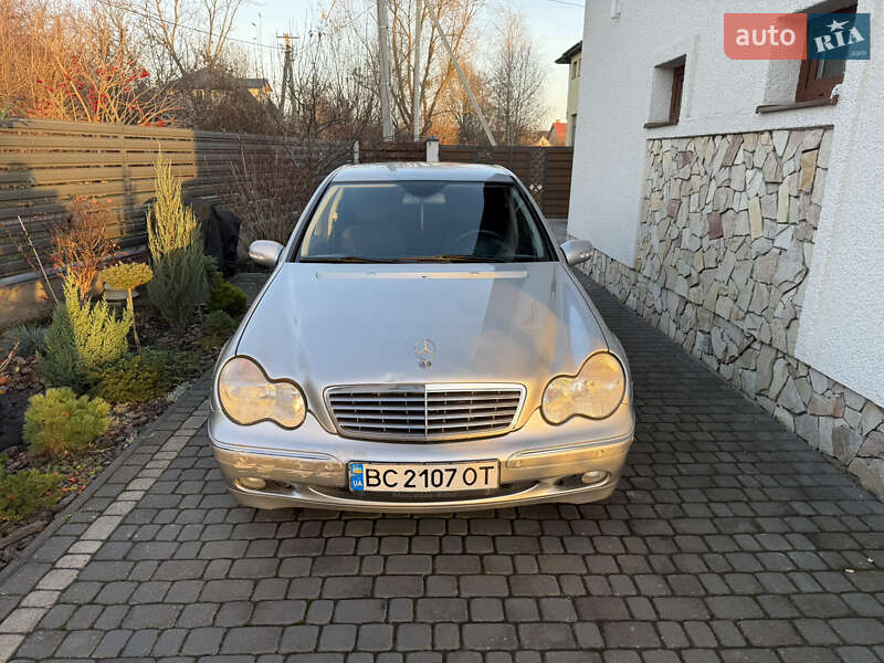 Седан Mercedes-Benz C-Class 2003 в Львові фото 3 Седан Mercedes-Benz C-Class 2003 в Львові