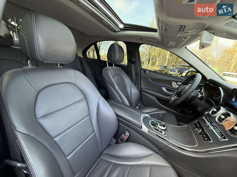 Седан Mercedes-Benz C-Class 2018 в Запоріжжі фото 16 Седан Mercedes-Benz C-Class 2018 в Запоріжжі