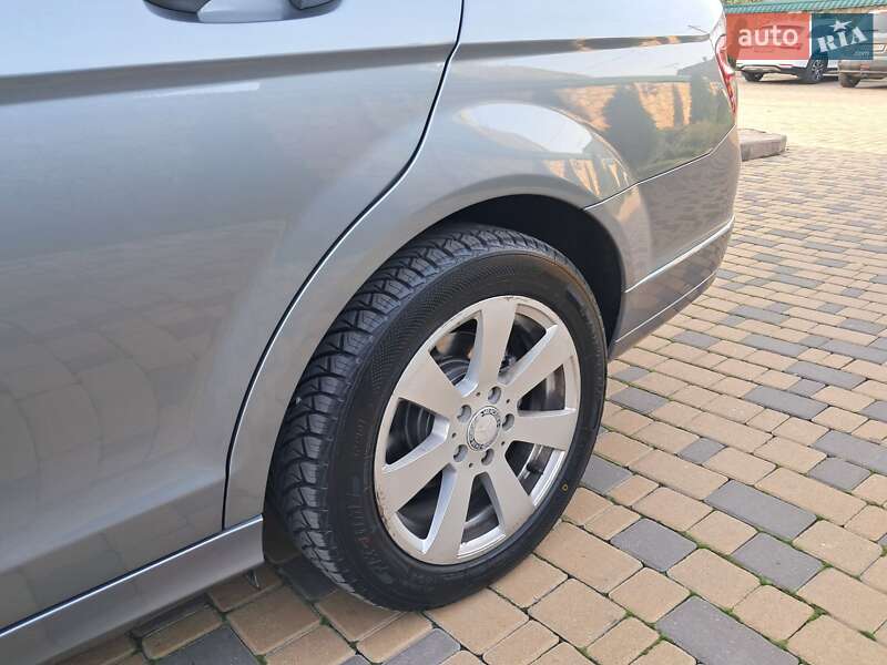 Универсал Mercedes-Benz C-Class 2008 в Могилев-Подольске