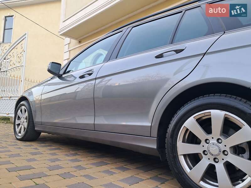 Универсал Mercedes-Benz C-Class 2008 в Могилев-Подольске