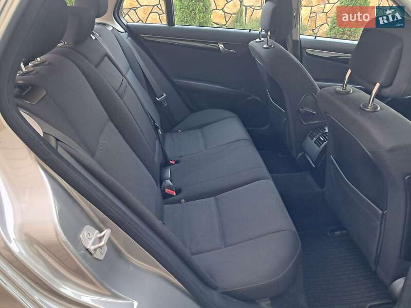 Универсал Mercedes-Benz C-Class 2008 в Могилев-Подольске