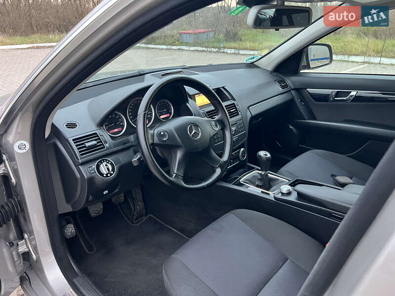Універсал Mercedes-Benz C-Class 2008 в Луцьку