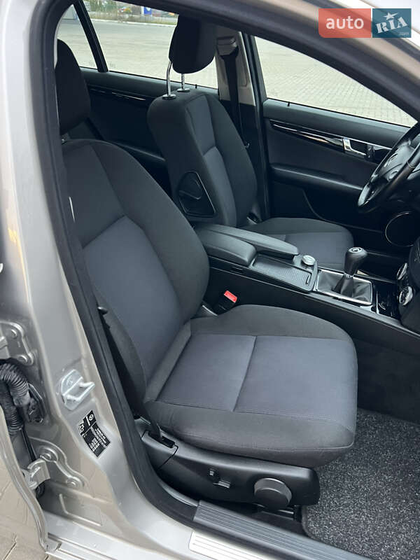 Універсал Mercedes-Benz C-Class 2008 в Луцьку