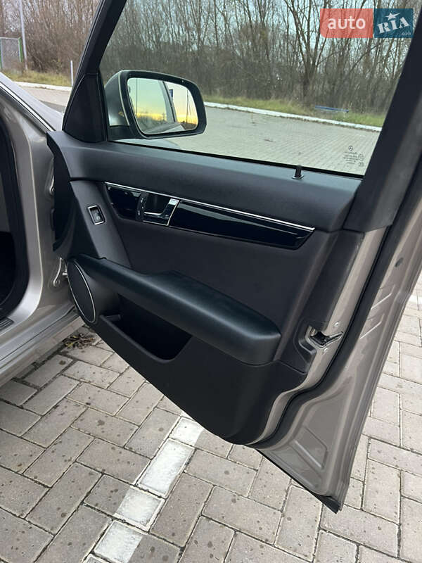 Універсал Mercedes-Benz C-Class 2008 в Луцьку