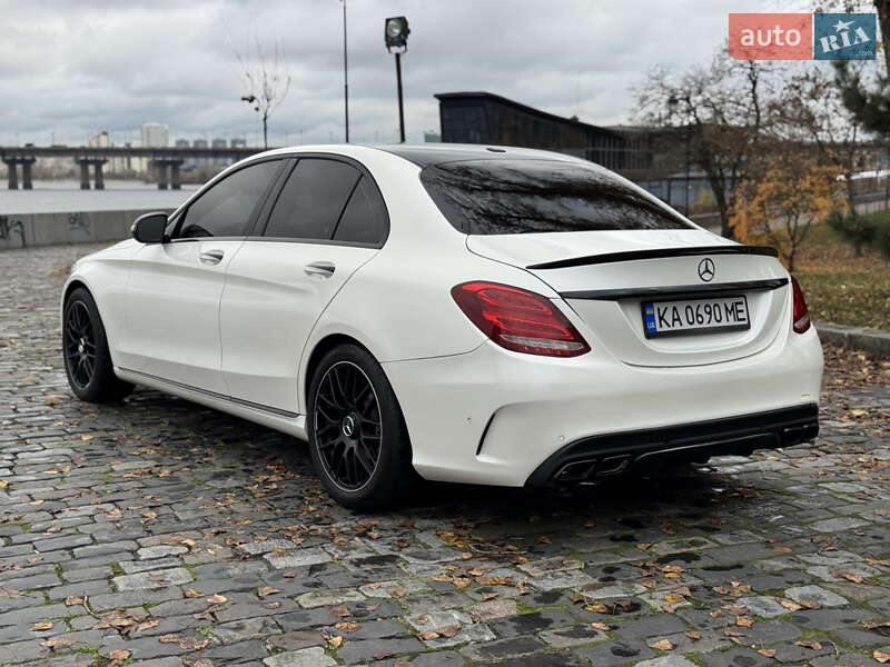 Седан Mercedes-Benz C-Class 2017 в Киеве