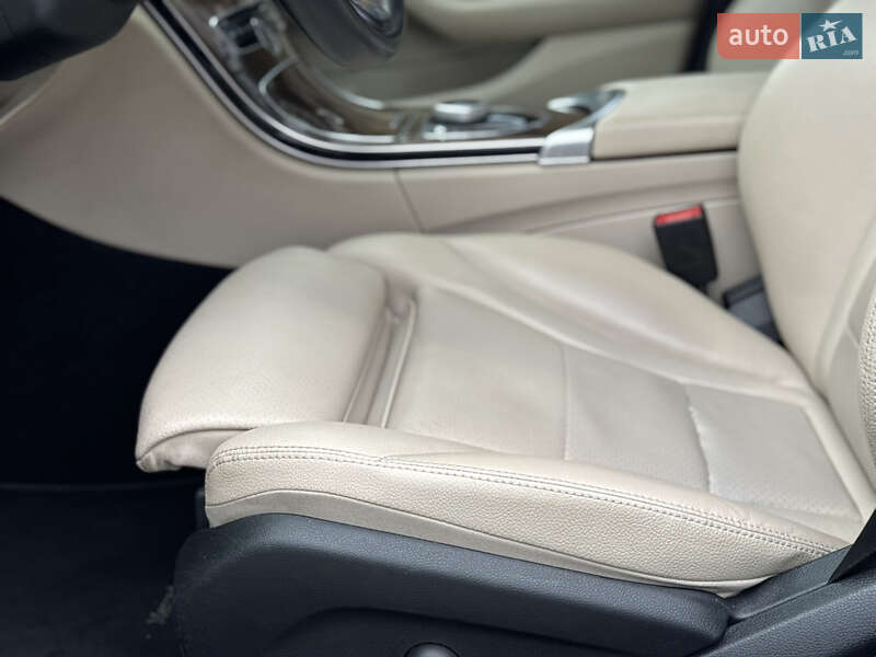 Седан Mercedes-Benz C-Class 2017 в Киеве