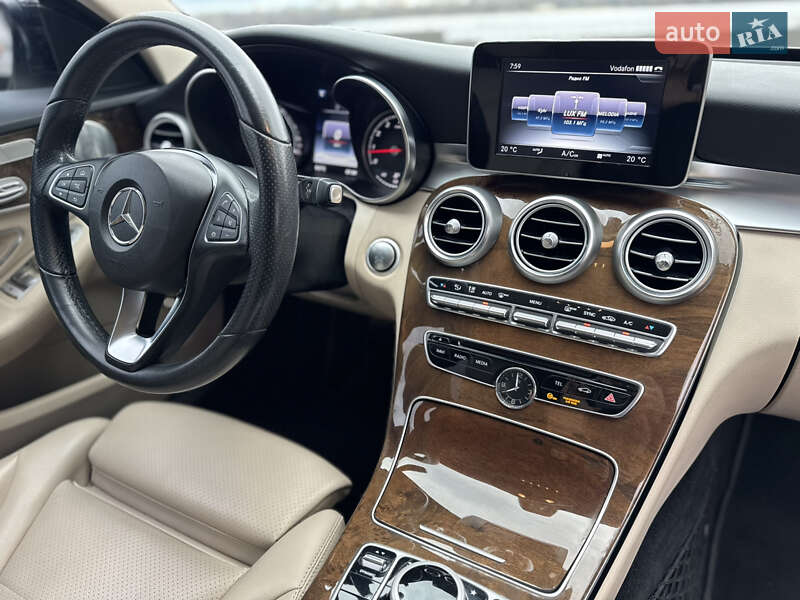 Седан Mercedes-Benz C-Class 2017 в Киеве