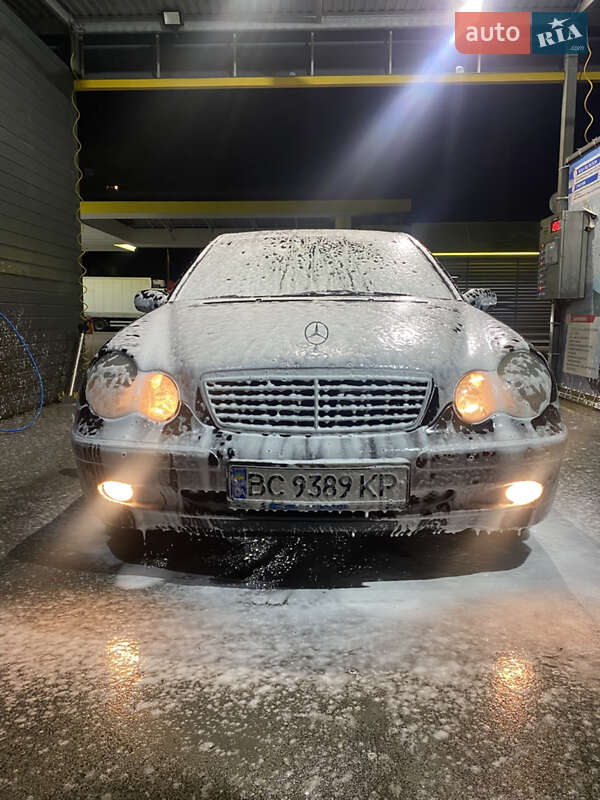 Седан Mercedes-Benz C-Class 2000 в Дрогобыче