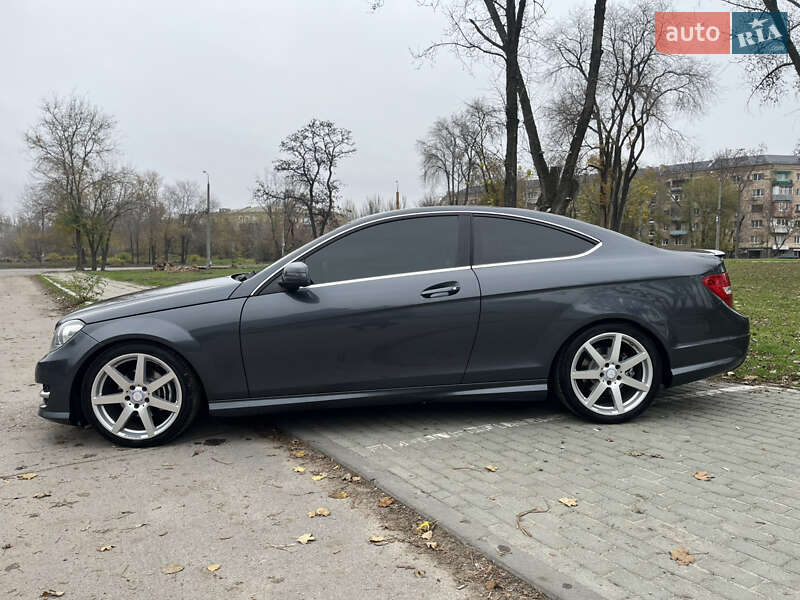 Купе Mercedes-Benz C-Class 2012 в Запоріжжі