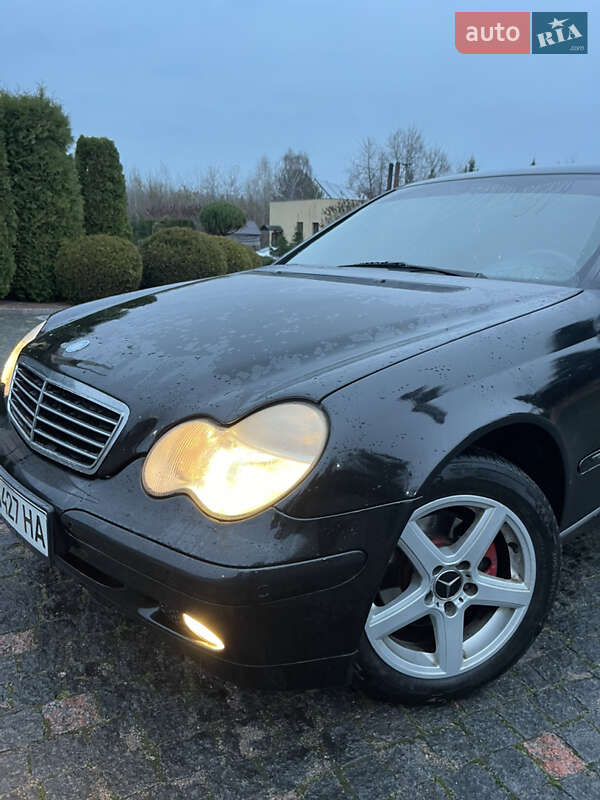 Седан Mercedes-Benz C-Class 2003 в Житомирі фото 12 Седан Mercedes-Benz C-Class 2003 в Житомирі