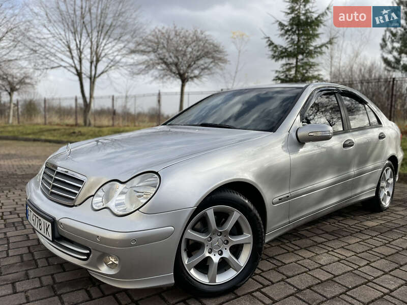 Седан Mercedes-Benz C-Class 2004 в Надвірній