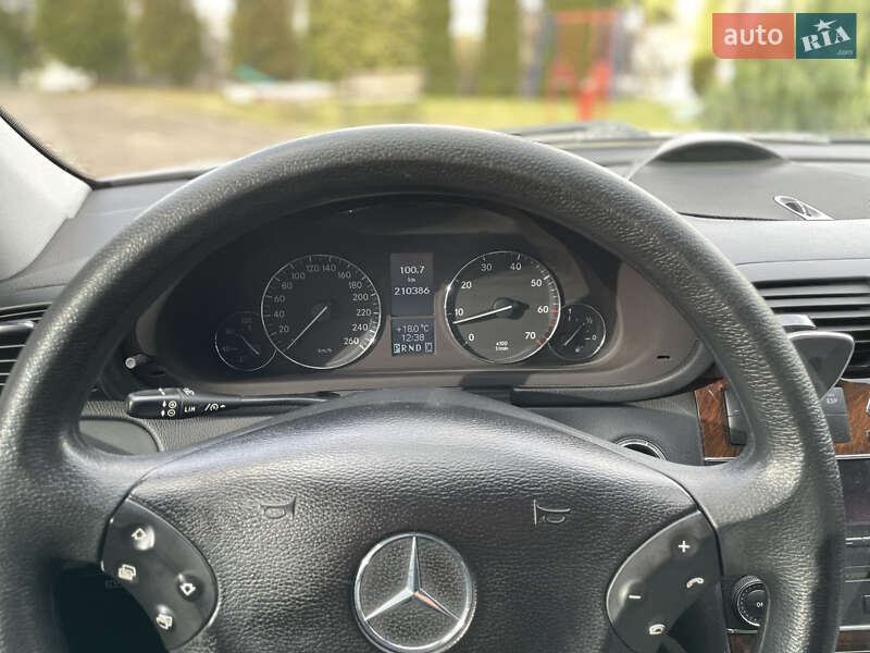 Седан Mercedes-Benz C-Class 2004 в Надвірній