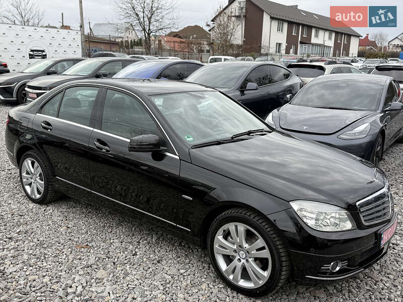 Седан Mercedes-Benz C-Class 2010 в Вінниці