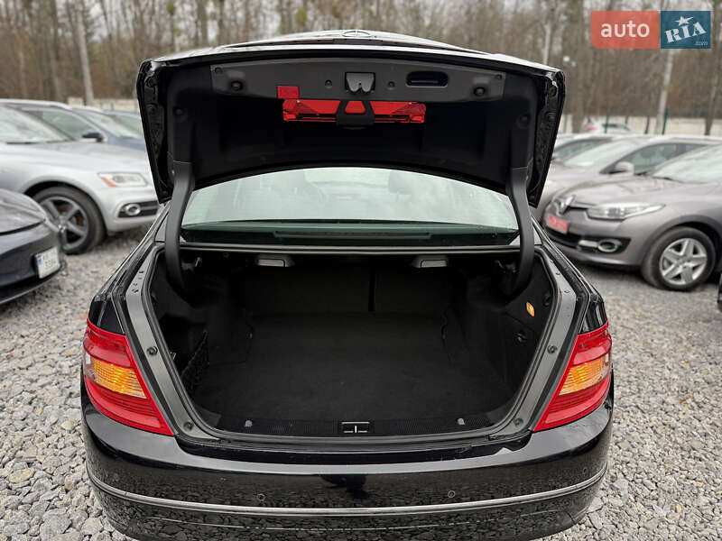 Седан Mercedes-Benz C-Class 2010 в Вінниці