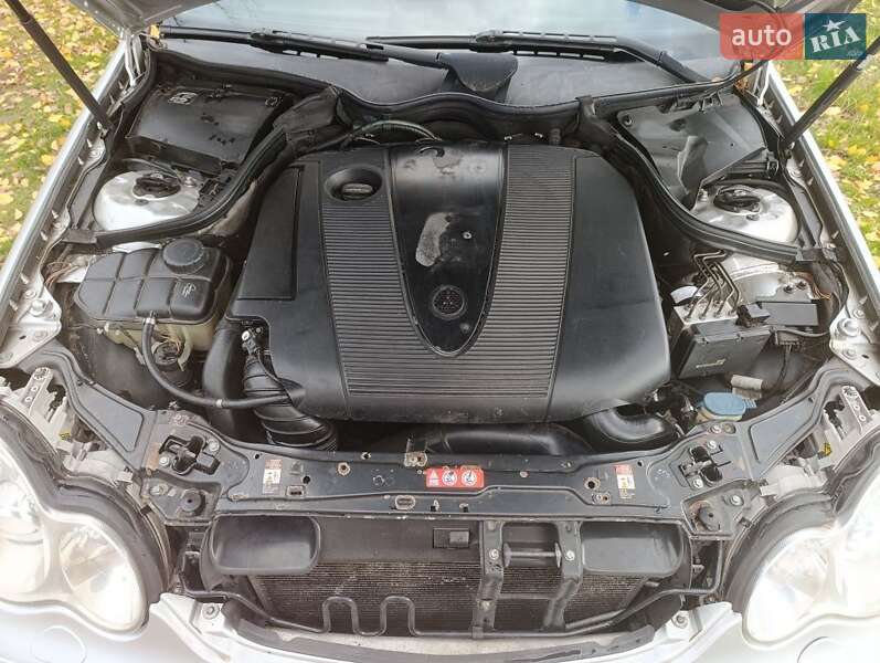 Універсал Mercedes-Benz C-Class 2004 в Ромнах