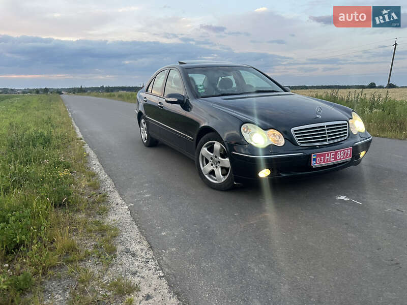 Седан Mercedes-Benz C-Class 2003 в Дерно фото 6 Седан Mercedes-Benz C-Class 2003 в Дерно