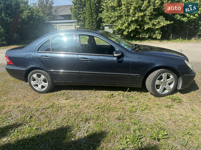 Седан Mercedes-Benz C-Class 2003 в Дерно фото 17 Седан Mercedes-Benz C-Class 2003 в Дерно