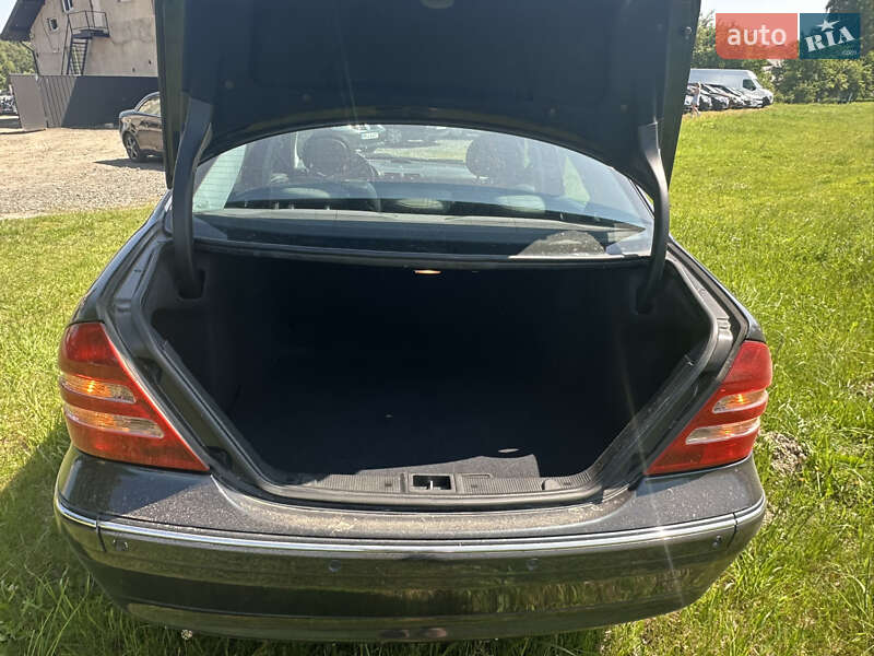 Седан Mercedes-Benz C-Class 2003 в Дерно фото 27 Седан Mercedes-Benz C-Class 2003 в Дерно