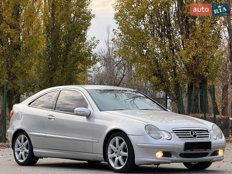 Купе Mercedes-Benz C-Class 2001 в Запоріжжі