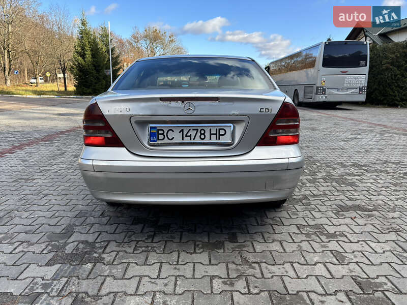 Седан Mercedes-Benz C-Class 2002 в Ивано-Франково фото 4 Седан Mercedes-Benz C-Class 2002 в Ивано-Франково