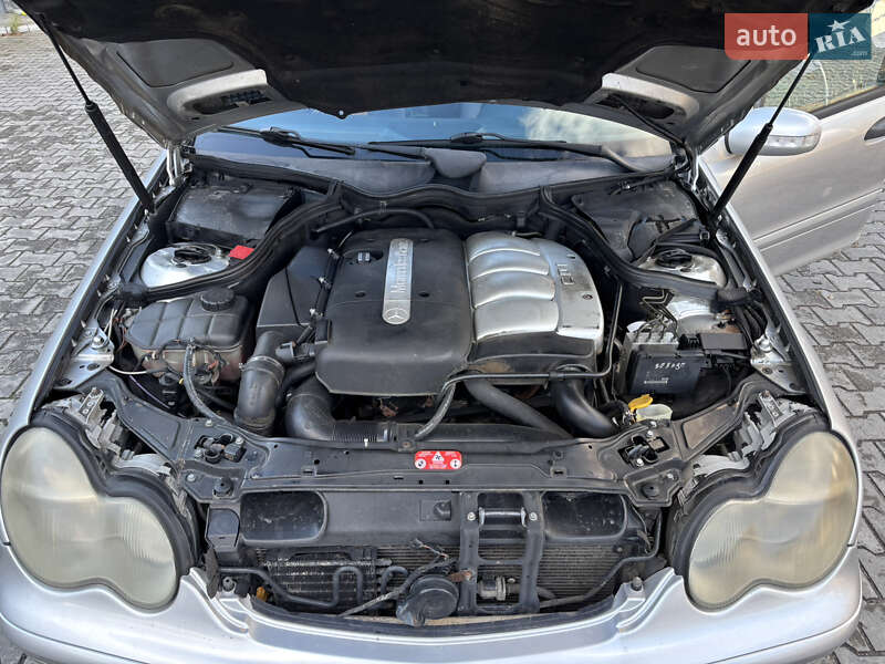 Седан Mercedes-Benz C-Class 2002 в Ивано-Франково фото 13 Седан Mercedes-Benz C-Class 2002 в Ивано-Франково