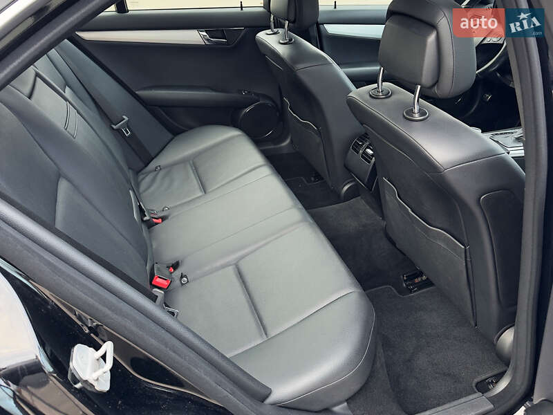Седан Mercedes-Benz C-Class 2010 в Запорожье