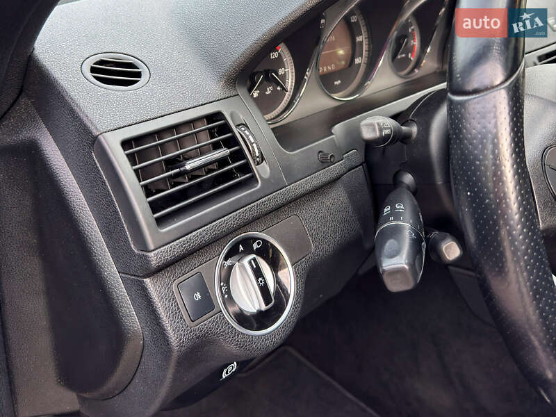 Седан Mercedes-Benz C-Class 2010 в Запорожье