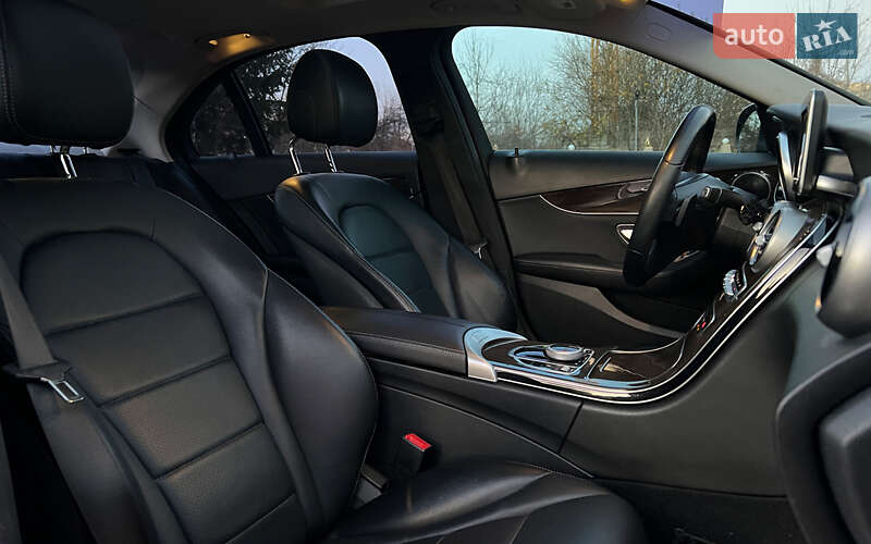 Седан Mercedes-Benz C-Class 2017 в Львові