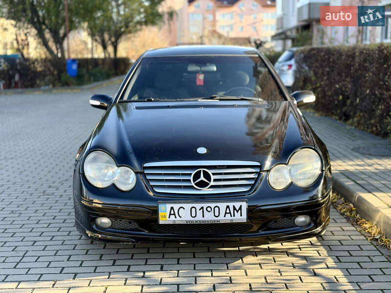 Купе Mercedes-Benz C-Class 2002 в Мукачевому фото Купе Mercedes-Benz C-Class 2002 в Мукачевому