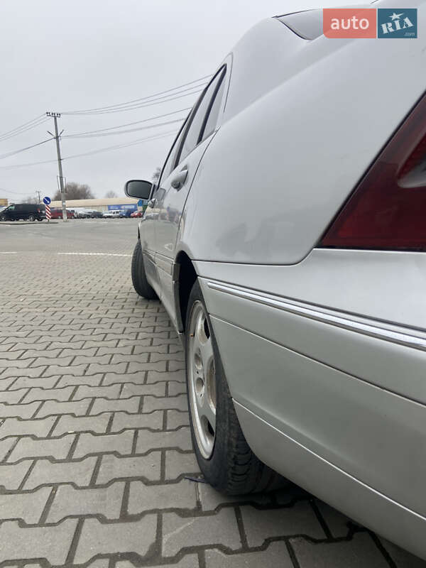 Седан Mercedes-Benz C-Class 2002 в Кіцмані