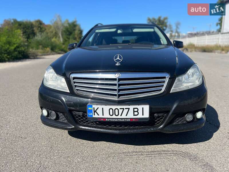 Універсал Mercedes-Benz C-Class 2012 в Києві фото 7 Універсал Mercedes-Benz C-Class 2012 в Києві