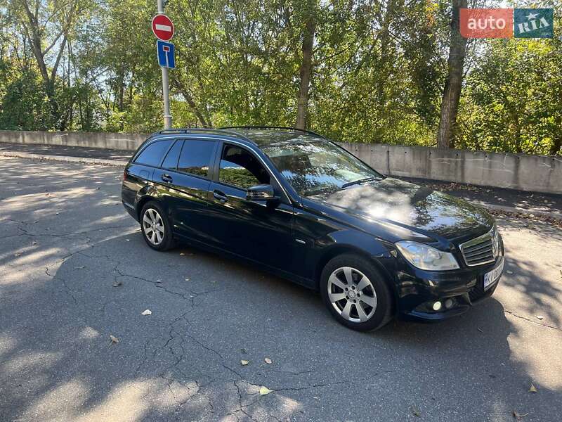 Універсал Mercedes-Benz C-Class 2012 в Києві фото 20 Універсал Mercedes-Benz C-Class 2012 в Києві