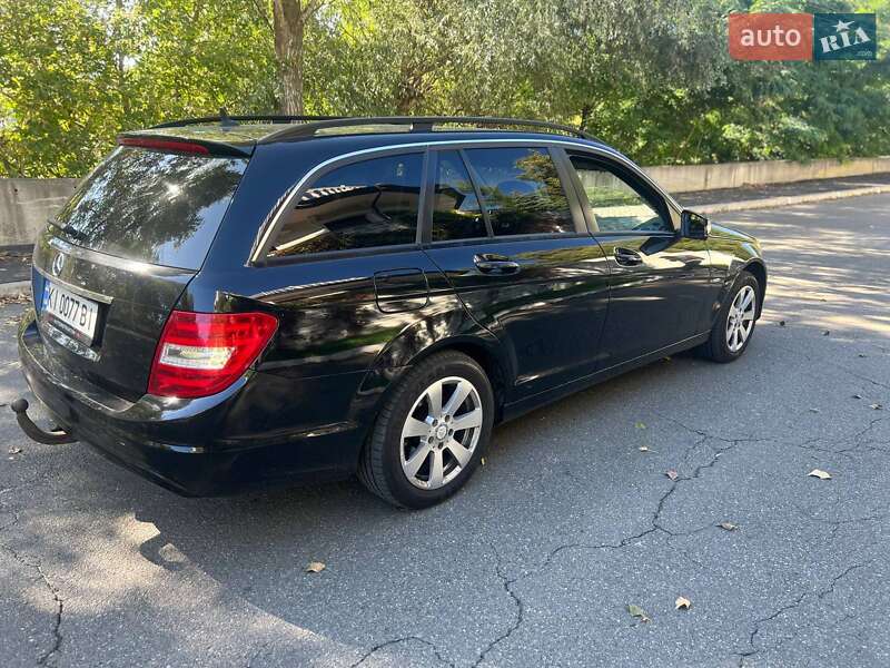 Універсал Mercedes-Benz C-Class 2012 в Києві фото 28 Універсал Mercedes-Benz C-Class 2012 в Києві
