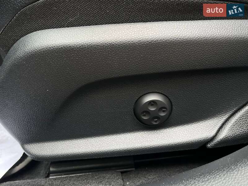 Седан Mercedes-Benz C-Class 2018 в Киеве