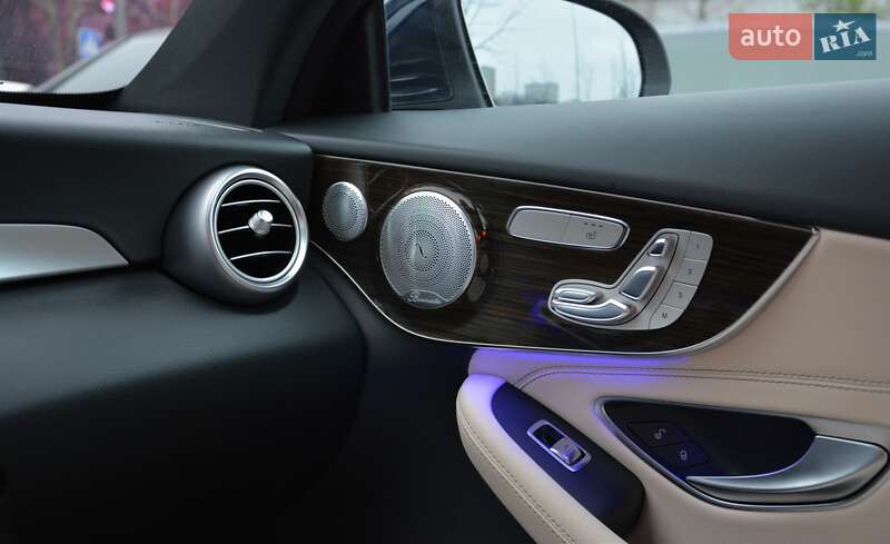 Купе Mercedes-Benz C-Class 2020 в Киеве фото 51 Купе Mercedes-Benz C-Class 2020 в Киеве