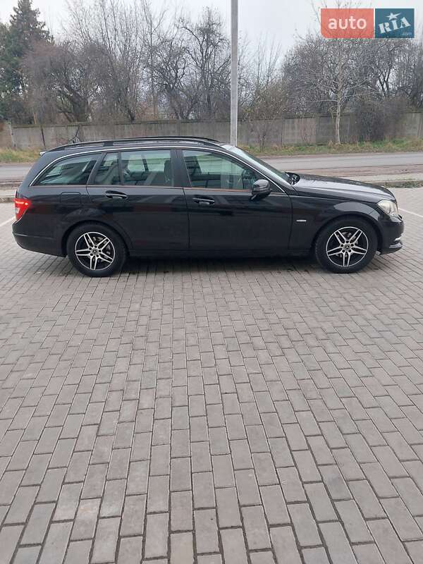 Универсал Mercedes-Benz C-Class 2011 в Львове фото 11 Универсал Mercedes-Benz C-Class 2011 в Львове