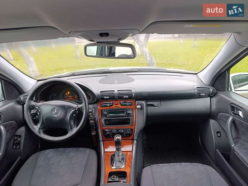 Универсал Mercedes-Benz C-Class 2004 в Дунаевцах фото 6 Универсал Mercedes-Benz C-Class 2004 в Дунаевцах
