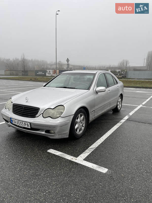 Седан Mercedes-Benz C-Class 2000 в Коцюбинском