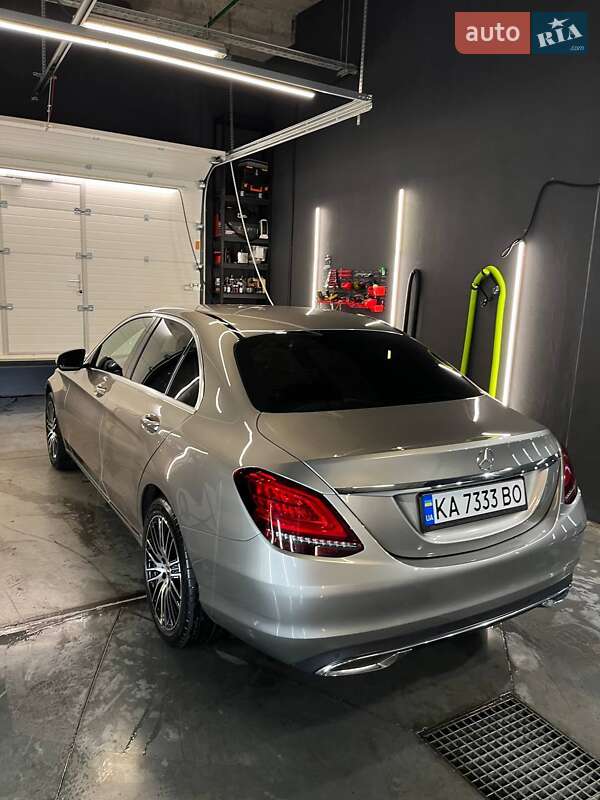 Седан Mercedes-Benz C-Class 2018 в Києві